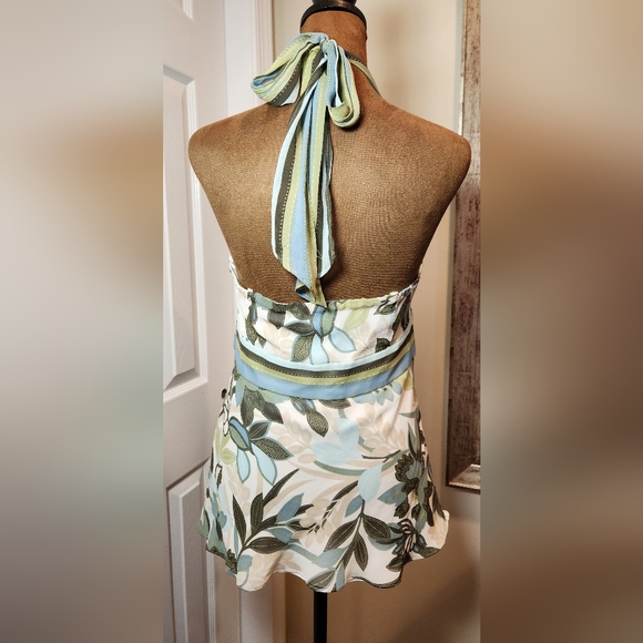 Ann Taylor Floral Halter Top with Blue and Green Accents 100% Silk Sz 8 - Picture 2 of 9